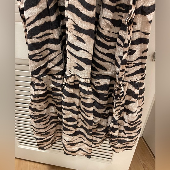 H&M Zebra Tie Waist Maxi Dress - Picture 5 of 7